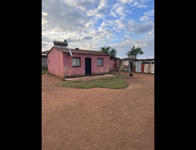2 BEDROOM HOUSE FOR SALE IN VILLA LIZA